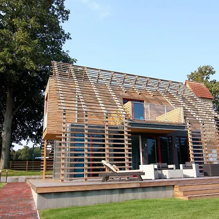 בית נופש Chalet, *